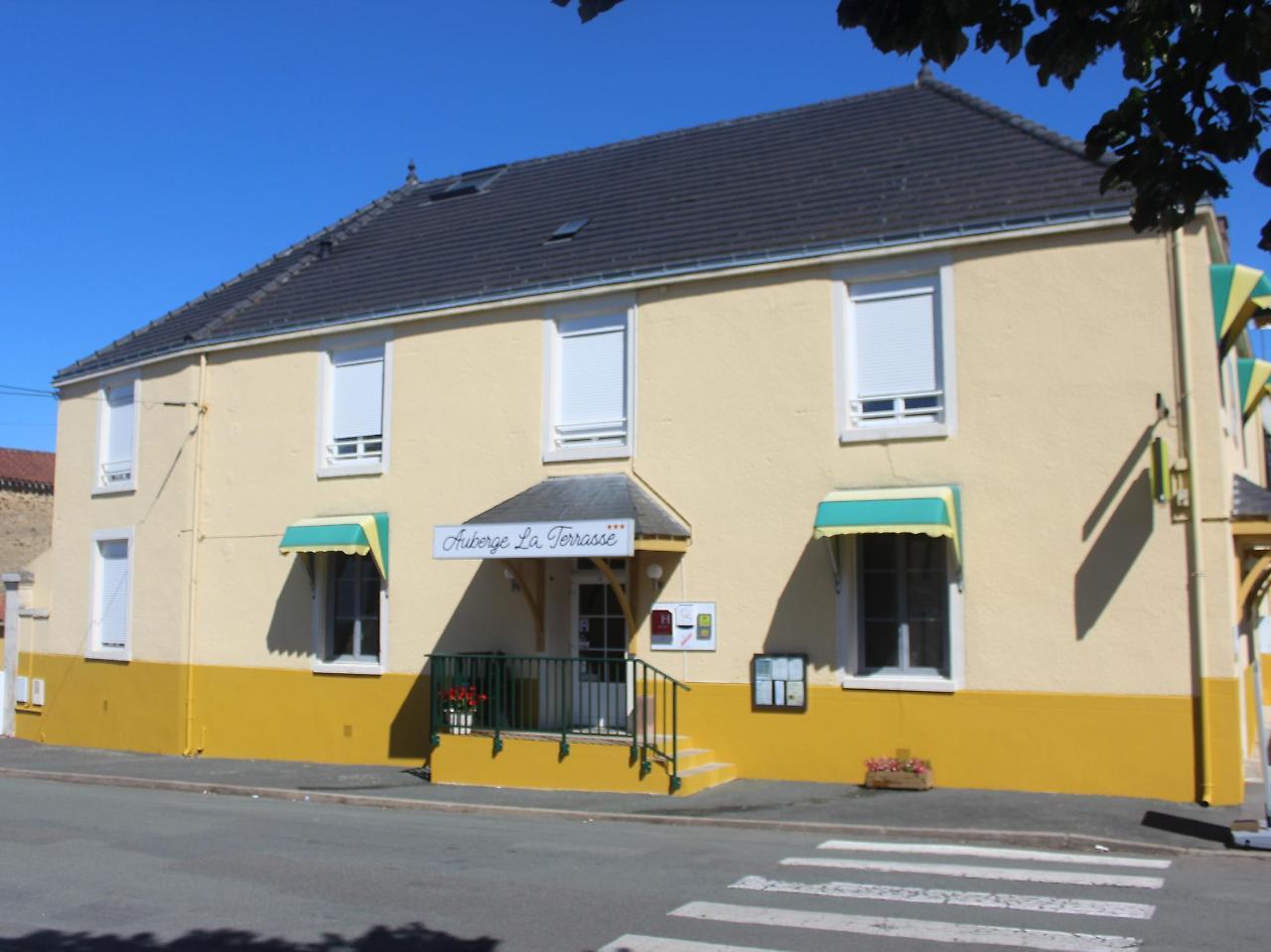 Le 120 - Groupe Logis Hotels - Ex Auberge La Terrasse La Chataigneraie  Exterior photo